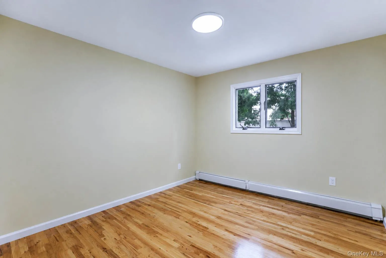 15 Dix Circle, Huntington, NY, 4 Bedrooms Bedrooms, 8 Rooms Rooms,2 BathroomsBathrooms,Residential,For Rent,Dix,0,1029801 15 Dix Circle, Huntington, NY, 4 Bedrooms Bedrooms, 8 Rooms Rooms,2 BathroomsBathrooms,Residential,For Rent,Dix,0,1029801