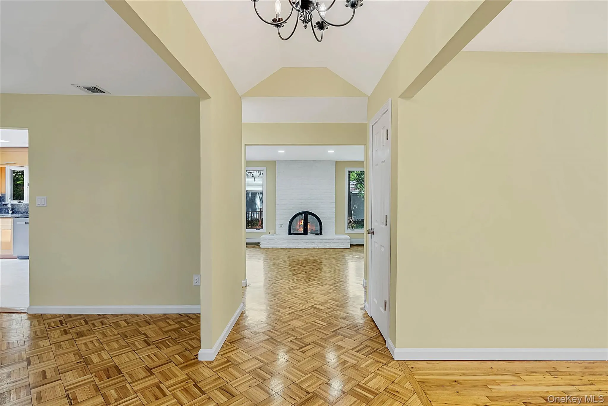 15 Dix Circle, Huntington, NY, 4 Bedrooms Bedrooms, 8 Rooms Rooms,2 BathroomsBathrooms,Residential,For Rent,Dix,0,1029801 15 Dix Circle, Huntington, NY, 4 Bedrooms Bedrooms, 8 Rooms Rooms,2 BathroomsBathrooms,Residential,For Rent,Dix,0,1029801