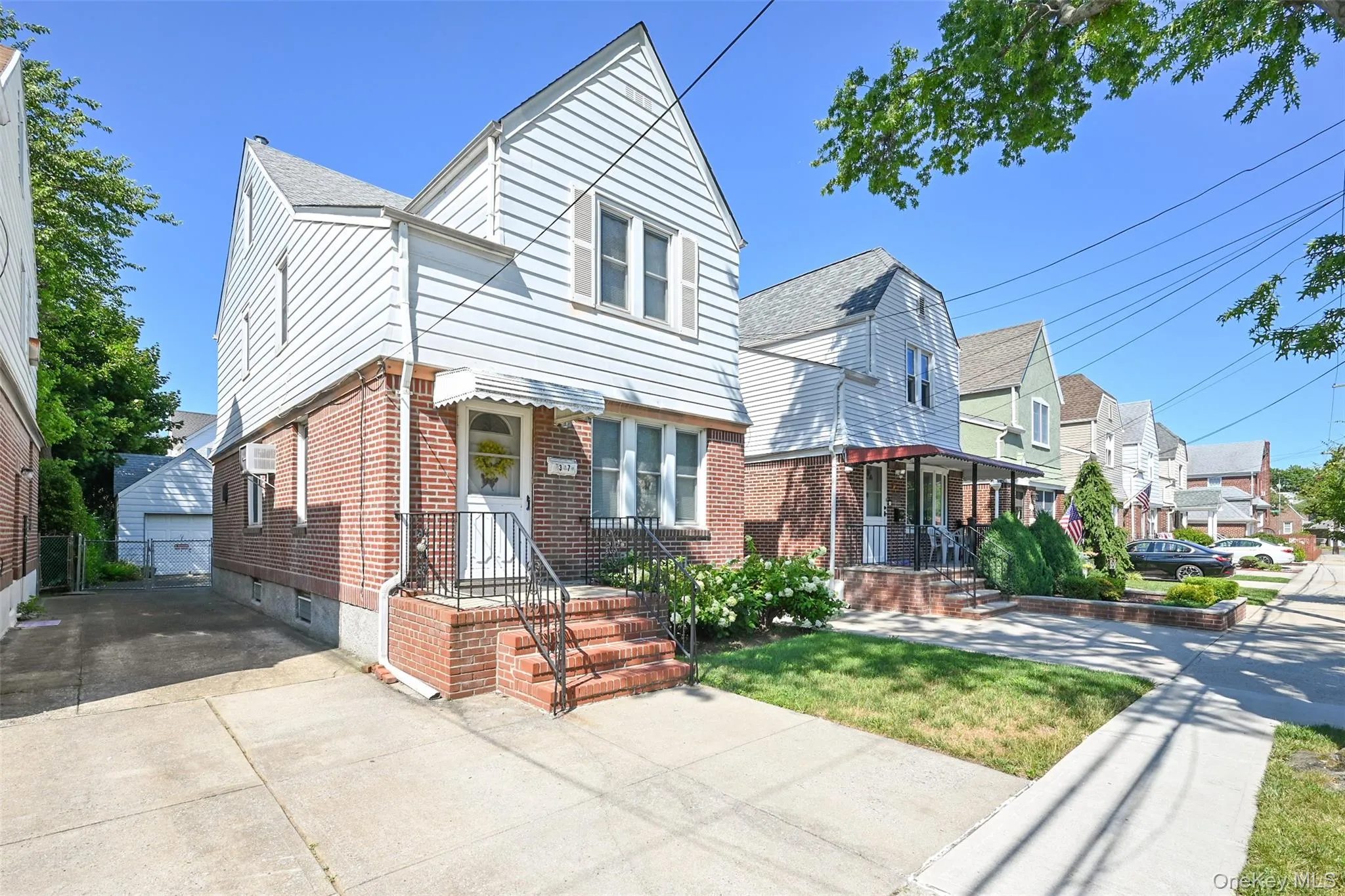 171-37 Courtney Avenue, New York, NY, 3 Bedrooms Bedrooms, 9 Rooms Rooms,1 BathroomBathrooms,Residential,For Rent,Courtney,0,1029804 171-37 Courtney Avenue, New York, NY, 3 Bedrooms Bedrooms, 9 Rooms Rooms,1 BathroomBathrooms,Residential,For Rent,Courtney,0,1029804