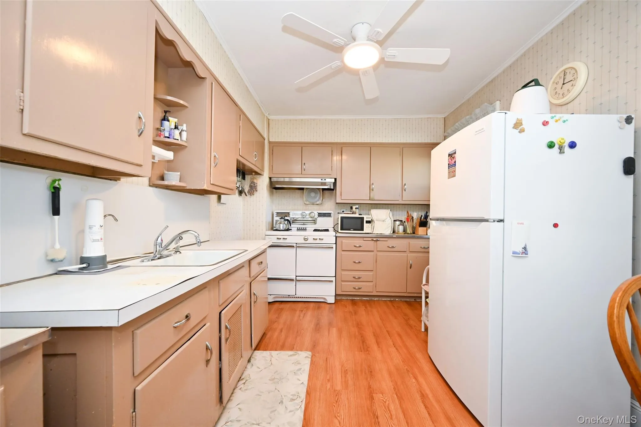 171-37 Courtney Avenue, New York, NY, 3 Bedrooms Bedrooms, 9 Rooms Rooms,1 BathroomBathrooms,Residential,For Rent,Courtney,0,1029804 171-37 Courtney Avenue, New York, NY, 3 Bedrooms Bedrooms, 9 Rooms Rooms,1 BathroomBathrooms,Residential,For Rent,Courtney,0,1029804