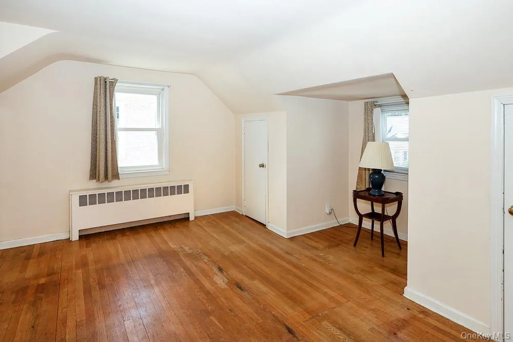 560 6th Street, North Hempstead, NY, 5 Bedrooms Bedrooms, 7 Rooms Rooms,2 BathroomsBathrooms,Residential,For Rent,6th,0,1029807 560 6th Street, North Hempstead, NY, 5 Bedrooms Bedrooms, 7 Rooms Rooms,2 BathroomsBathrooms,Residential,For Rent,6th,0,1029807