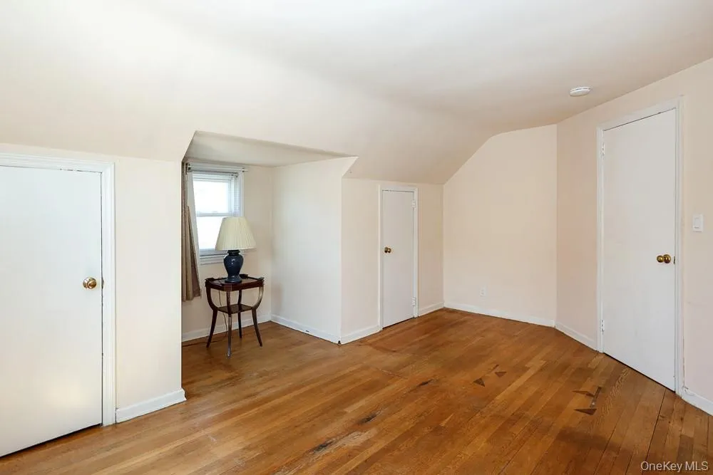560 6th Street, North Hempstead, NY, 5 Bedrooms Bedrooms, 7 Rooms Rooms,2 BathroomsBathrooms,Residential,For Rent,6th,0,1029807 560 6th Street, North Hempstead, NY, 5 Bedrooms Bedrooms, 7 Rooms Rooms,2 BathroomsBathrooms,Residential,For Rent,6th,0,1029807