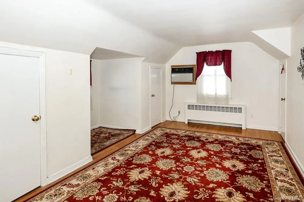 560 6th Street, North Hempstead, NY, 5 Bedrooms Bedrooms, 7 Rooms Rooms,2 BathroomsBathrooms,Residential,For Rent,6th,0,1029807 560 6th Street, North Hempstead, NY, 5 Bedrooms Bedrooms, 7 Rooms Rooms,2 BathroomsBathrooms,Residential,For Rent,6th,0,1029807