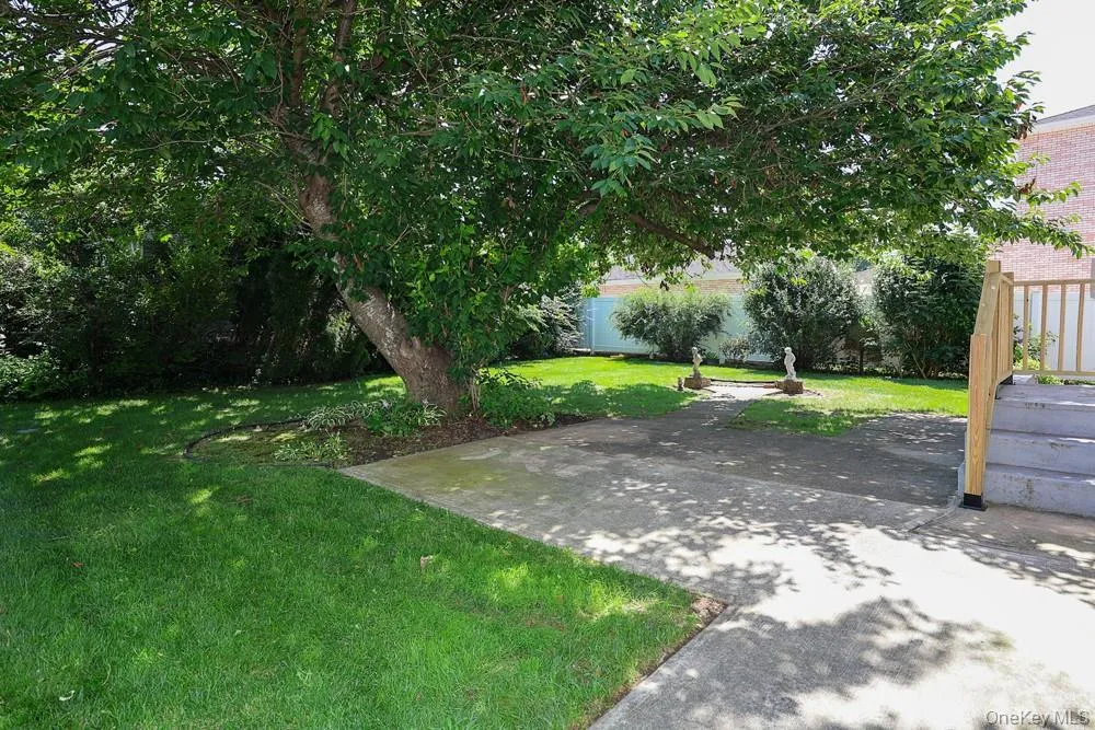 560 6th Street, North Hempstead, NY, 5 Bedrooms Bedrooms, 7 Rooms Rooms,2 BathroomsBathrooms,Residential,For Rent,6th,0,1029807 560 6th Street, North Hempstead, NY, 5 Bedrooms Bedrooms, 7 Rooms Rooms,2 BathroomsBathrooms,Residential,For Rent,6th,0,1029807