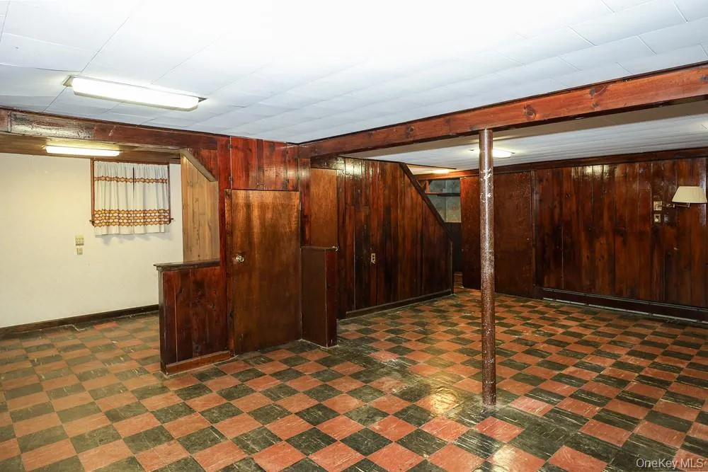 560 6th Street, North Hempstead, NY, 5 Bedrooms Bedrooms, 7 Rooms Rooms,2 BathroomsBathrooms,Residential,For Rent,6th,0,1029807 560 6th Street, North Hempstead, NY, 5 Bedrooms Bedrooms, 7 Rooms Rooms,2 BathroomsBathrooms,Residential,For Rent,6th,0,1029807