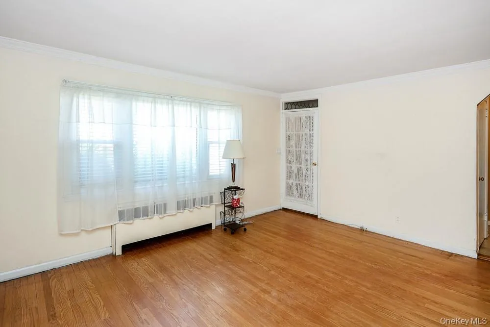 560 6th Street, North Hempstead, NY, 5 Bedrooms Bedrooms, 7 Rooms Rooms,2 BathroomsBathrooms,Residential,For Rent,6th,0,1029807 560 6th Street, North Hempstead, NY, 5 Bedrooms Bedrooms, 7 Rooms Rooms,2 BathroomsBathrooms,Residential,For Rent,6th,0,1029807