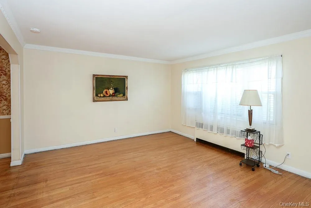 560 6th Street, North Hempstead, NY, 5 Bedrooms Bedrooms, 7 Rooms Rooms,2 BathroomsBathrooms,Residential,For Rent,6th,0,1029807 560 6th Street, North Hempstead, NY, 5 Bedrooms Bedrooms, 7 Rooms Rooms,2 BathroomsBathrooms,Residential,For Rent,6th,0,1029807