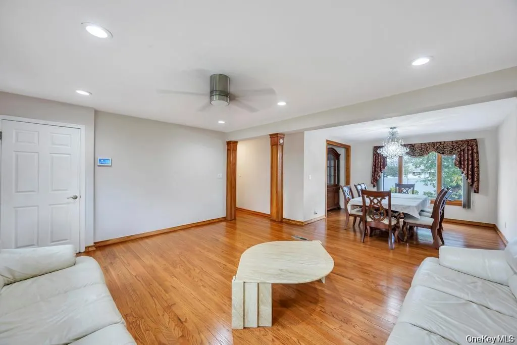 30 Andover Lane, Oyster Bay, NY, 4 Bedrooms Bedrooms, 10 Rooms Rooms,3 BathroomsBathrooms,Residential,For Rent,Andover,0,1029808 30 Andover Lane, Oyster Bay, NY, 4 Bedrooms Bedrooms, 10 Rooms Rooms,3 BathroomsBathrooms,Residential,For Rent,Andover,0,1029808