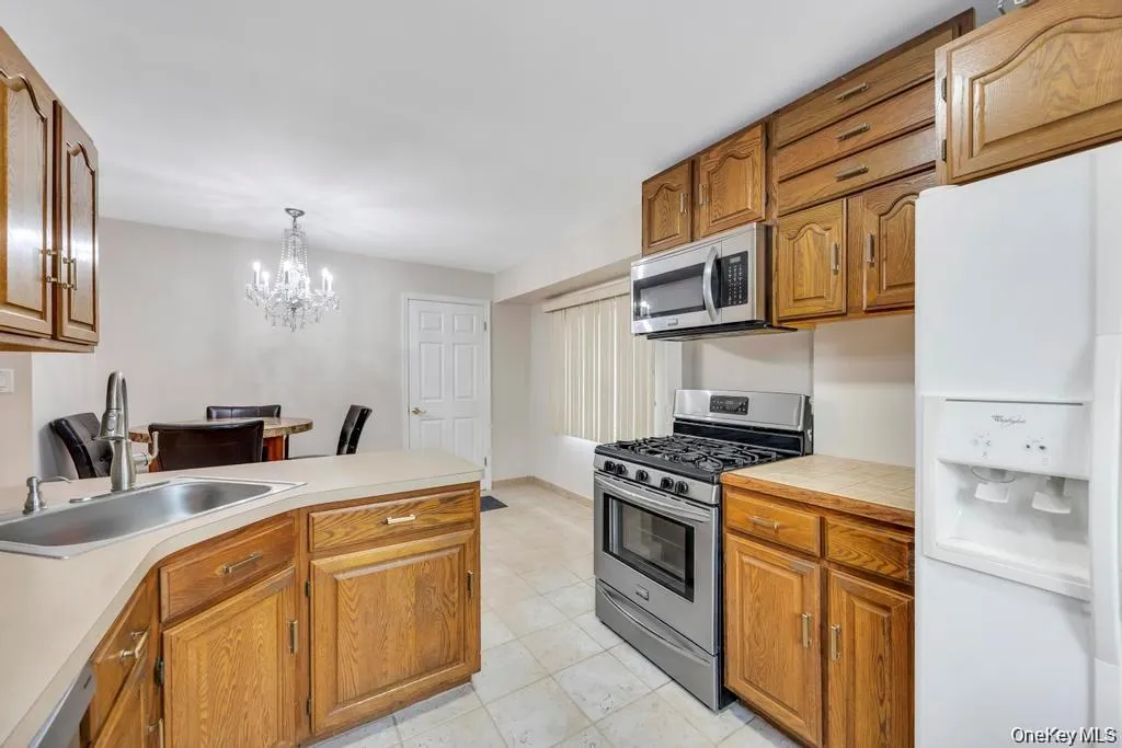 30 Andover Lane, Oyster Bay, NY, 4 Bedrooms Bedrooms, 10 Rooms Rooms,3 BathroomsBathrooms,Residential,For Rent,Andover,0,1029808 30 Andover Lane, Oyster Bay, NY, 4 Bedrooms Bedrooms, 10 Rooms Rooms,3 BathroomsBathrooms,Residential,For Rent,Andover,0,1029808
