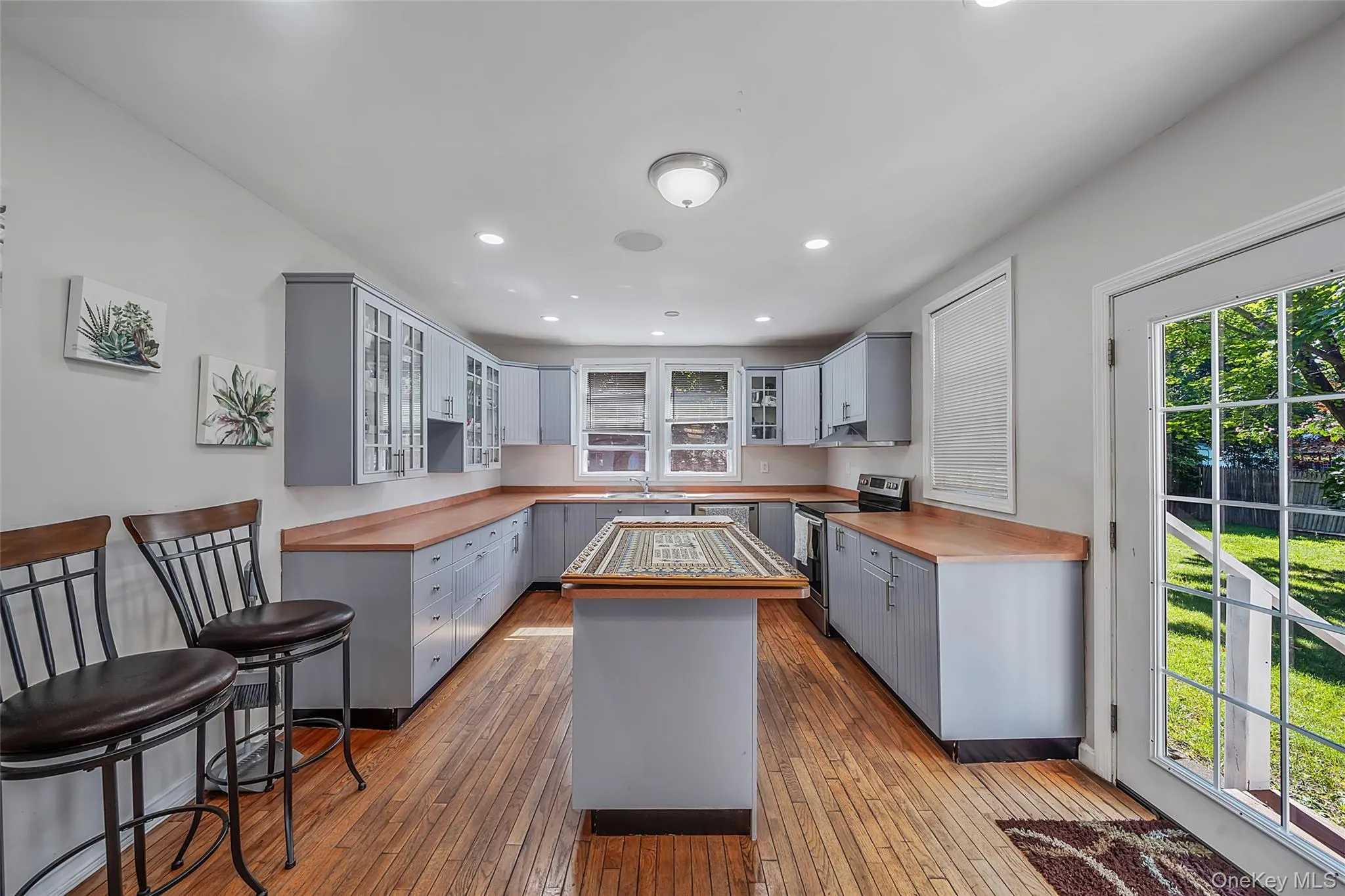 1641 3rd Avenue, Islip, NY, 5 Bedrooms Bedrooms, 9 Rooms Rooms,4 BathroomsBathrooms,Residential,For Rent,3rd,0,1029811 1641 3rd Avenue, Islip, NY, 5 Bedrooms Bedrooms, 9 Rooms Rooms,4 BathroomsBathrooms,Residential,For Rent,3rd,0,1029811