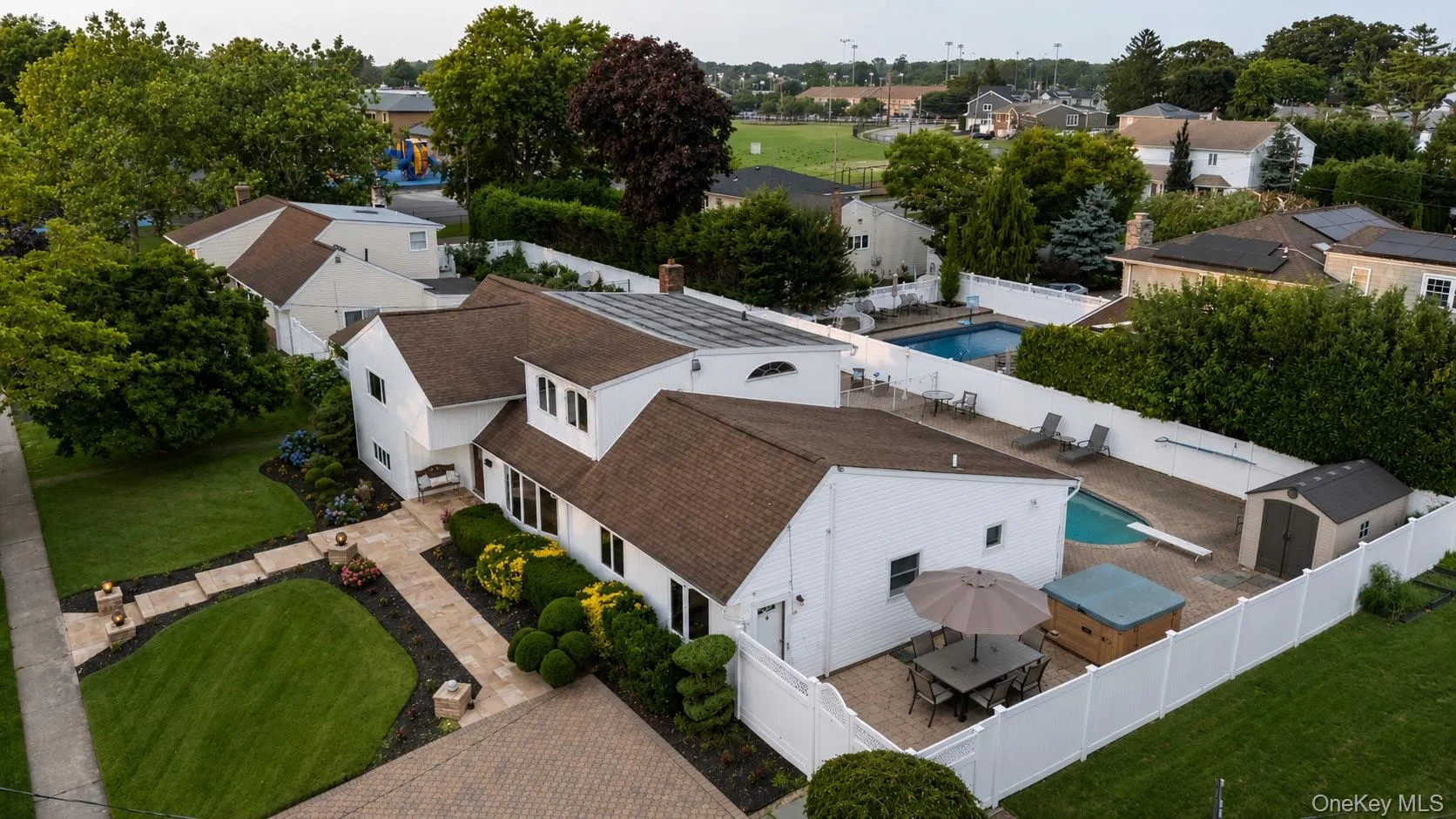 61 Hemlock Lane, Oyster Bay, NY, 5 Bedrooms Bedrooms, 10 Rooms Rooms,3 BathroomsBathrooms,Residential,For Rent,Hemlock,0,1029813 61 Hemlock Lane, Oyster Bay, NY, 5 Bedrooms Bedrooms, 10 Rooms Rooms,3 BathroomsBathrooms,Residential,For Rent,Hemlock,0,1029813