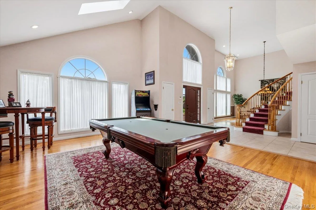 4 Shannon Drive, Oyster Bay, NY, 5 Bedrooms Bedrooms, 9 Rooms Rooms,3 BathroomsBathrooms,Residential,For Rent,Shannon,0,1029820 4 Shannon Drive, Oyster Bay, NY, 5 Bedrooms Bedrooms, 9 Rooms Rooms,3 BathroomsBathrooms,Residential,For Rent,Shannon,0,1029820