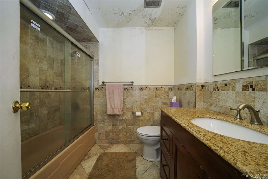 37 Santa Barbara Drive, Oyster Bay, NY, 2 Bedrooms Bedrooms, 6 Rooms Rooms,2 BathroomsBathrooms,Residential,For Rent,Santa Barbara,0,1029822 37 Santa Barbara Drive, Oyster Bay, NY, 2 Bedrooms Bedrooms, 6 Rooms Rooms,2 BathroomsBathrooms,Residential,For Rent,Santa Barbara,0,1029822