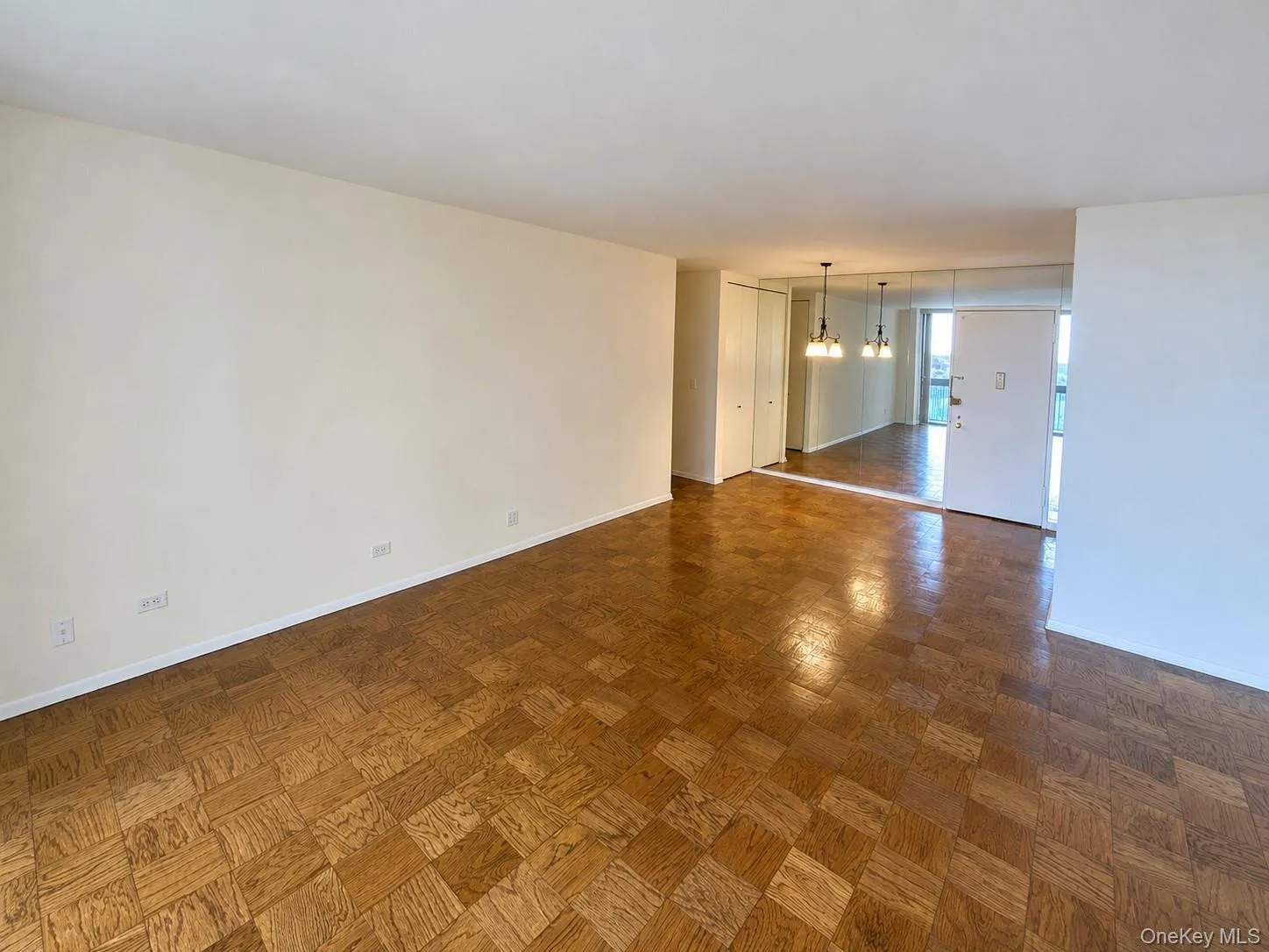 27110 Grand Central Parkway, New York, NY, 1 Bedroom Bedrooms, 5 Rooms Rooms,1 BathroomBathrooms,Residential,For Rent,Grand Central,0,1029823 27110 Grand Central Parkway, New York, NY, 1 Bedroom Bedrooms, 5 Rooms Rooms,1 BathroomBathrooms,Residential,For Rent,Grand Central,0,1029823