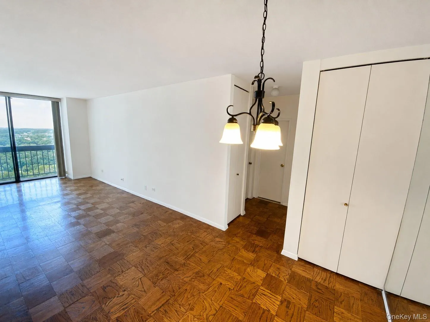 27110 Grand Central Parkway, New York, NY, 1 Bedroom Bedrooms, 5 Rooms Rooms,1 BathroomBathrooms,Residential,For Rent,Grand Central,0,1029823 27110 Grand Central Parkway, New York, NY, 1 Bedroom Bedrooms, 5 Rooms Rooms,1 BathroomBathrooms,Residential,For Rent,Grand Central,0,1029823