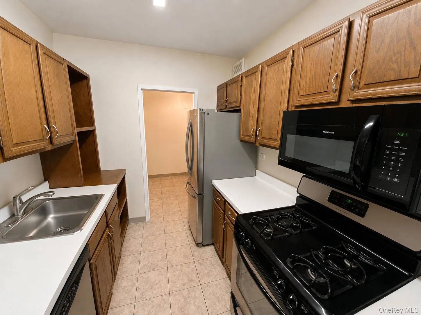 27110 Grand Central Parkway, New York, NY, 1 Bedroom Bedrooms, 5 Rooms Rooms,1 BathroomBathrooms,Residential,For Rent,Grand Central,0,1029823 27110 Grand Central Parkway, New York, NY, 1 Bedroom Bedrooms, 5 Rooms Rooms,1 BathroomBathrooms,Residential,For Rent,Grand Central,0,1029823