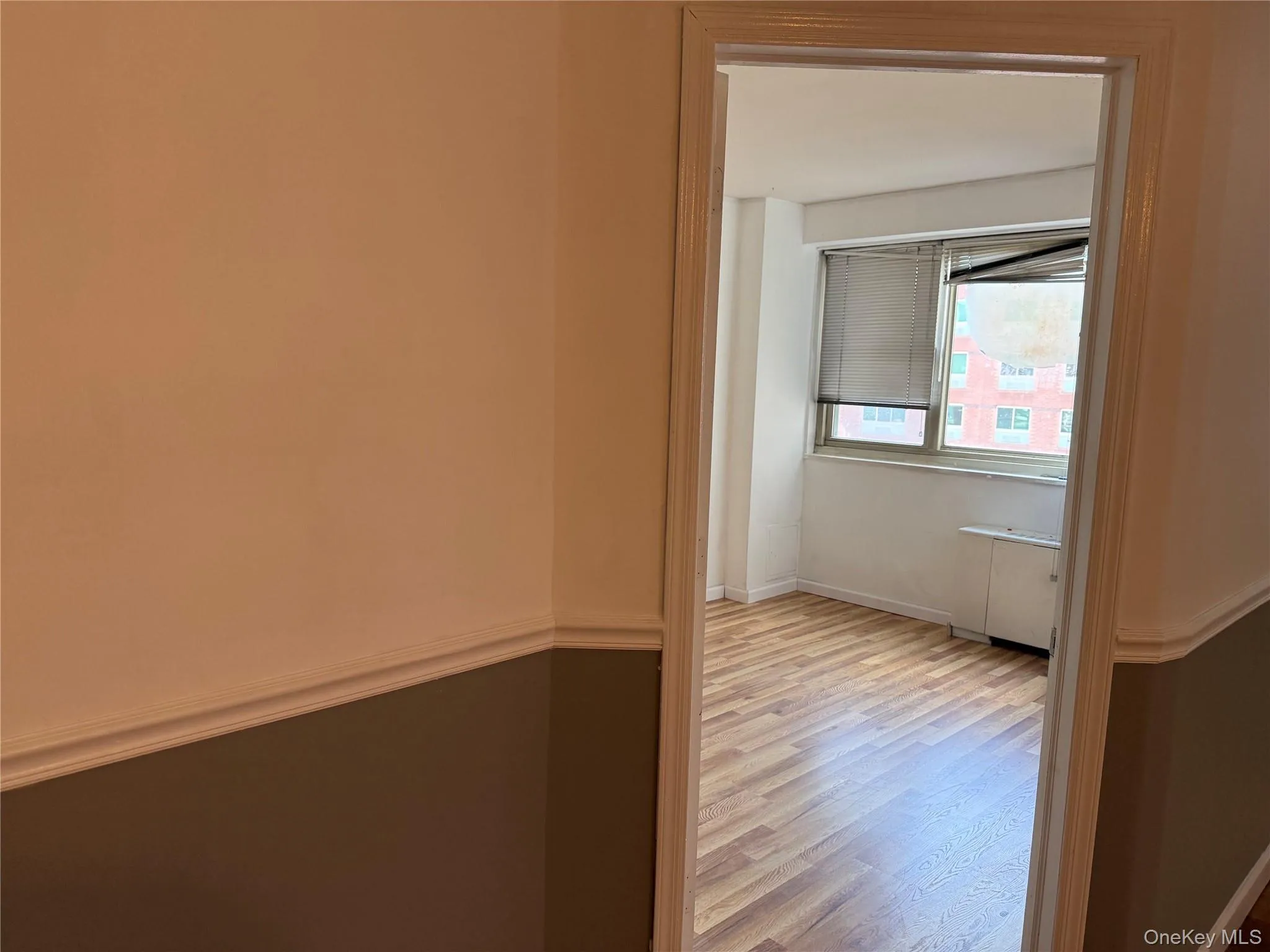 Door area to bedroom Door area to bedroom