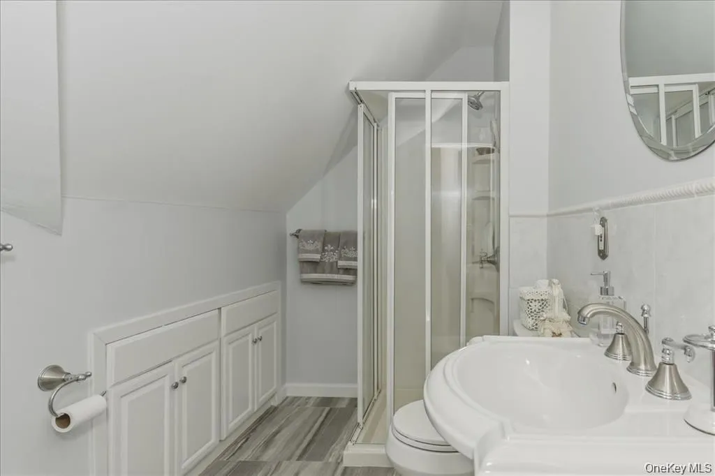 25 Summit Lane, Hempstead, NY, 4 Bedrooms Bedrooms, 10 Rooms Rooms,2 BathroomsBathrooms,Residential Lease,For Rent,Summit,0,1029847 25 Summit Lane, Hempstead, NY, 4 Bedrooms Bedrooms, 10 Rooms Rooms,2 BathroomsBathrooms,Residential Lease,For Rent,Summit,0,1029847