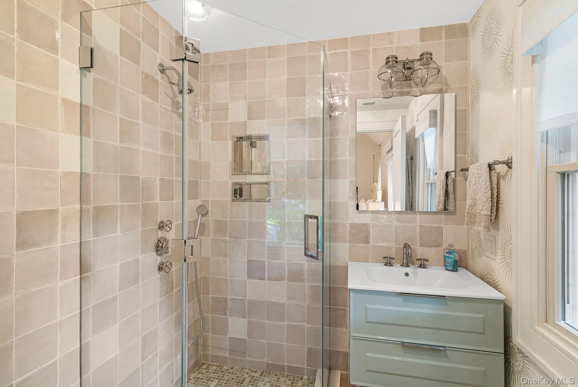 1 Fox Crossing, Southampton, NY, 5 Bedrooms Bedrooms, 10 Rooms Rooms,5 BathroomsBathrooms,Residential Lease,For Rent,Fox,0,1029848 1 Fox Crossing, Southampton, NY, 5 Bedrooms Bedrooms, 10 Rooms Rooms,5 BathroomsBathrooms,Residential Lease,For Rent,Fox,0,1029848