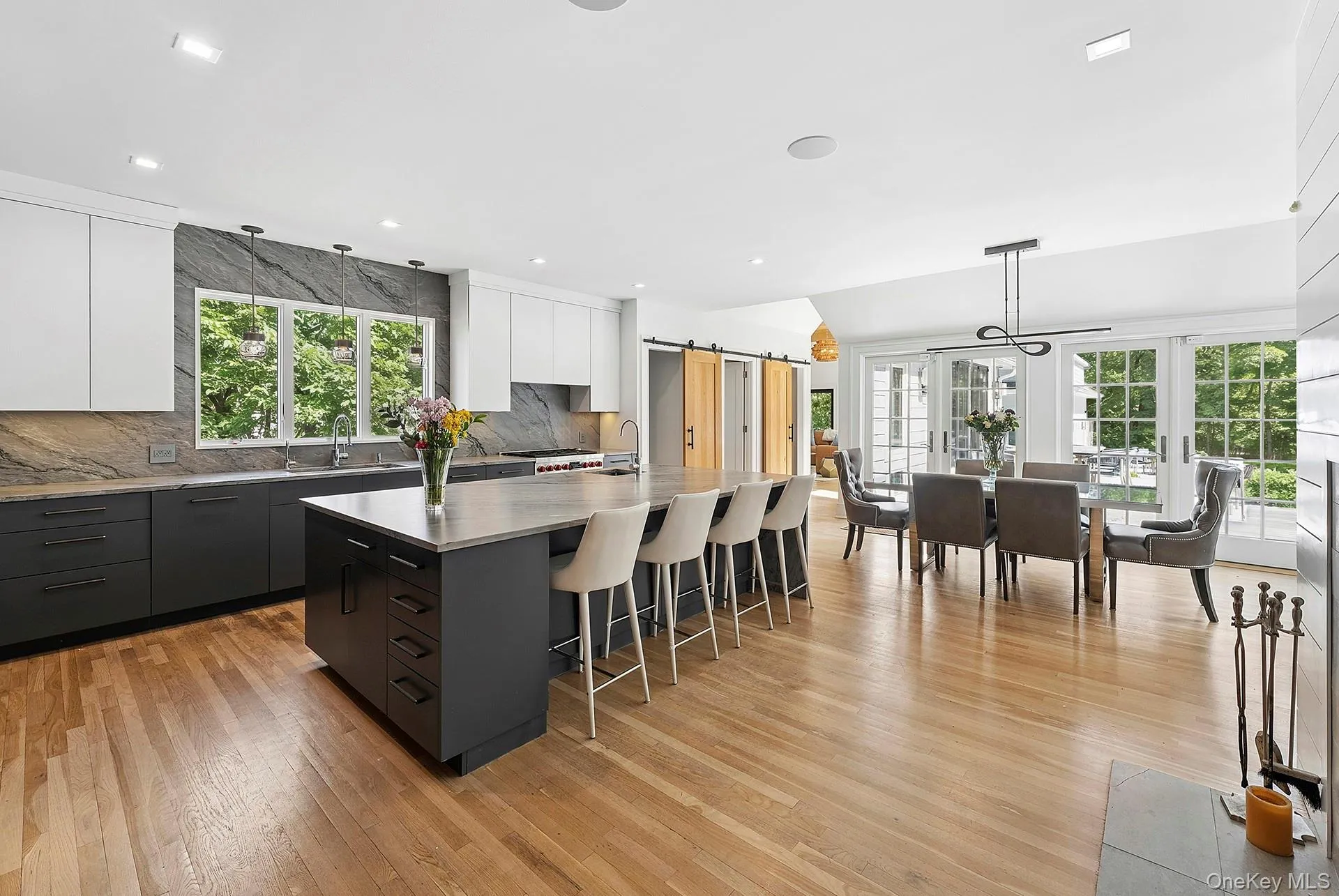 1 Fox Crossing, Southampton, NY, 5 Bedrooms Bedrooms, 10 Rooms Rooms,5 BathroomsBathrooms,Residential Lease,For Rent,Fox,0,1029848 1 Fox Crossing, Southampton, NY, 5 Bedrooms Bedrooms, 10 Rooms Rooms,5 BathroomsBathrooms,Residential Lease,For Rent,Fox,0,1029848