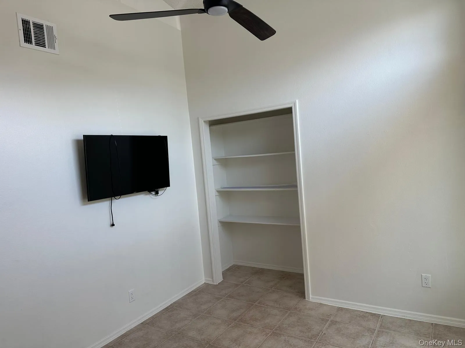 3222 Brewster Drive, Out Of Area, FL, 3 Bedrooms Bedrooms, 7 Rooms Rooms,2 BathroomsBathrooms,Residential,For Rent,Brewster Drive,0,1029850 3222 Brewster Drive, Out Of Area, FL, 3 Bedrooms Bedrooms, 7 Rooms Rooms,2 BathroomsBathrooms,Residential,For Rent,Brewster Drive,0,1029850