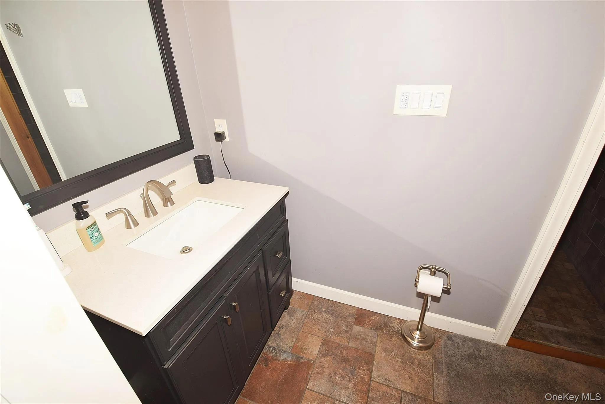587 Johnson Avenue, Islip, NY, 3 Bedrooms Bedrooms, 9 Rooms Rooms,3 BathroomsBathrooms,Residential,For Rent,Johnson,0,1029851 587 Johnson Avenue, Islip, NY, 3 Bedrooms Bedrooms, 9 Rooms Rooms,3 BathroomsBathrooms,Residential,For Rent,Johnson,0,1029851
