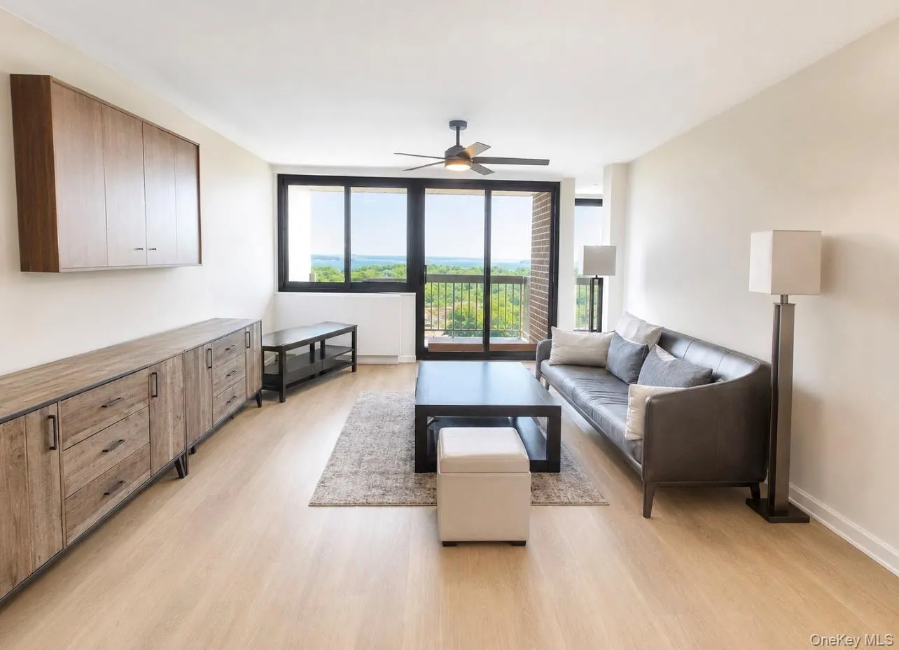 1 BAY CLUB Drive, New York, NY, 1 Bedroom Bedrooms, 4 Rooms Rooms,1 BathroomBathrooms,Residential,For Rent,BAY CLUB,0,1029854 1 BAY CLUB Drive, New York, NY, 1 Bedroom Bedrooms, 4 Rooms Rooms,1 BathroomBathrooms,Residential,For Rent,BAY CLUB,0,1029854