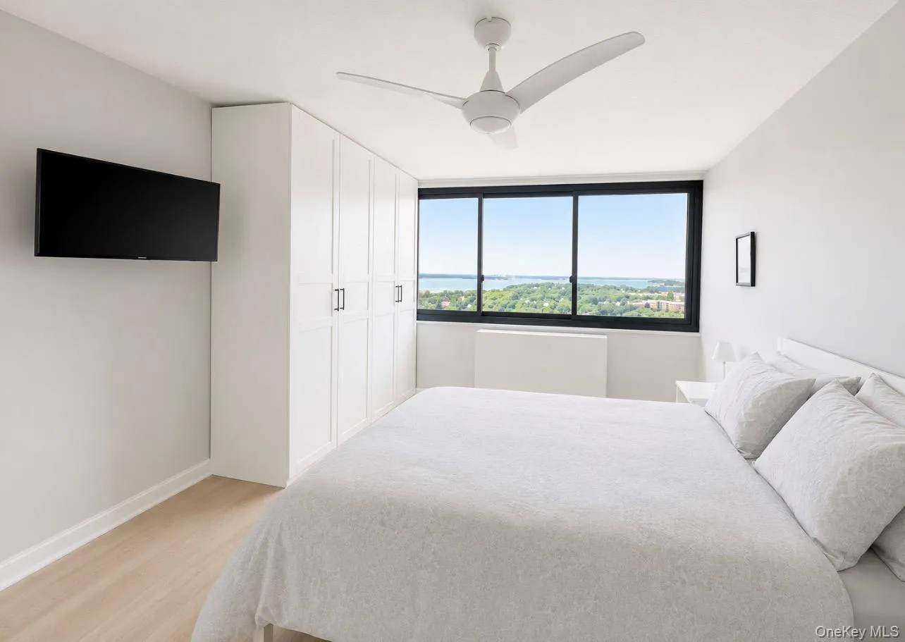 1 BAY CLUB Drive, New York, NY, 1 Bedroom Bedrooms, 4 Rooms Rooms,1 BathroomBathrooms,Residential,For Rent,BAY CLUB,0,1029854 1 BAY CLUB Drive, New York, NY, 1 Bedroom Bedrooms, 4 Rooms Rooms,1 BathroomBathrooms,Residential,For Rent,BAY CLUB,0,1029854