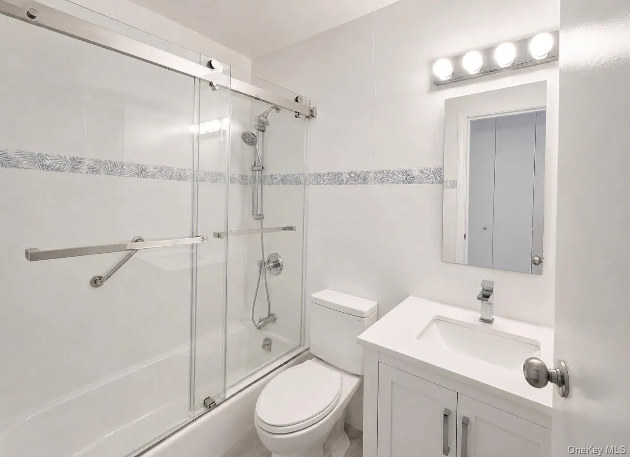 1 BAY CLUB Drive, New York, NY, 1 Bedroom Bedrooms, 4 Rooms Rooms,1 BathroomBathrooms,Residential,For Rent,BAY CLUB,0,1029854 1 BAY CLUB Drive, New York, NY, 1 Bedroom Bedrooms, 4 Rooms Rooms,1 BathroomBathrooms,Residential,For Rent,BAY CLUB,0,1029854