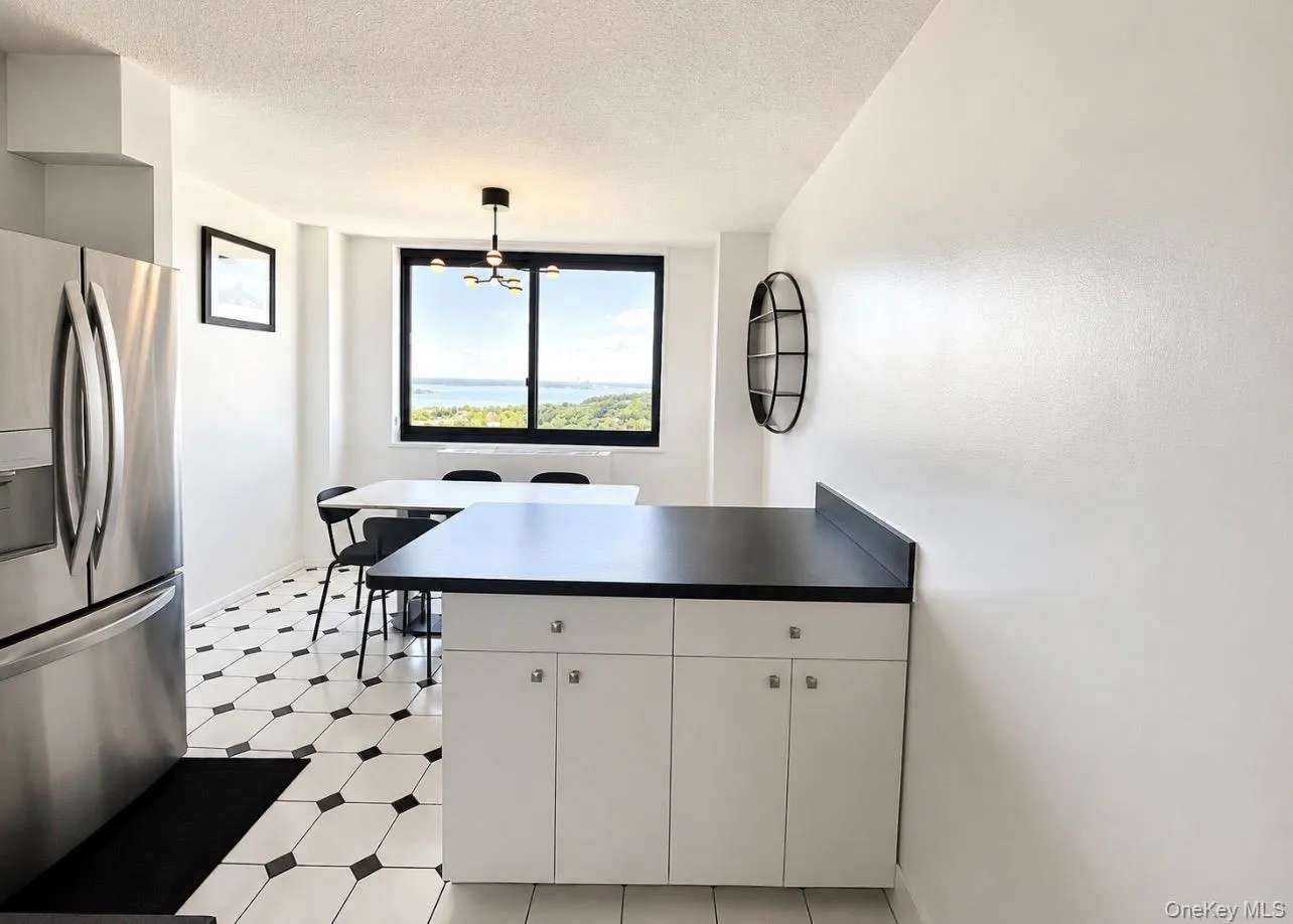 1 BAY CLUB Drive, New York, NY, 1 Bedroom Bedrooms, 4 Rooms Rooms,1 BathroomBathrooms,Residential,For Rent,BAY CLUB,0,1029854 1 BAY CLUB Drive, New York, NY, 1 Bedroom Bedrooms, 4 Rooms Rooms,1 BathroomBathrooms,Residential,For Rent,BAY CLUB,0,1029854