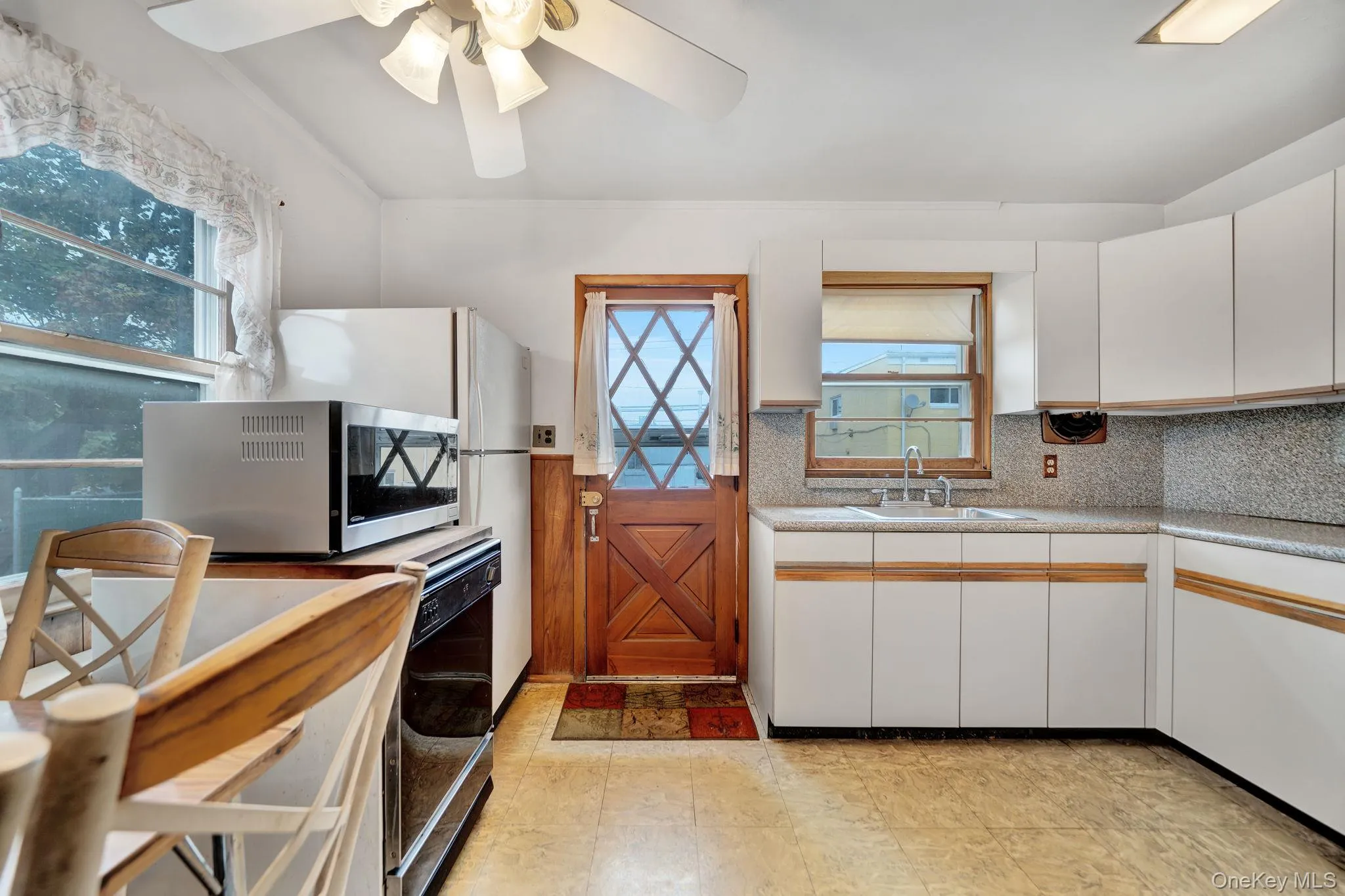 6 Lippold Street, Hempstead, NY, 3 Bedrooms Bedrooms, 6 Rooms Rooms,1 BathroomBathrooms,Residential,For Rent,Lippold,0,1029856 6 Lippold Street, Hempstead, NY, 3 Bedrooms Bedrooms, 6 Rooms Rooms,1 BathroomBathrooms,Residential,For Rent,Lippold,0,1029856