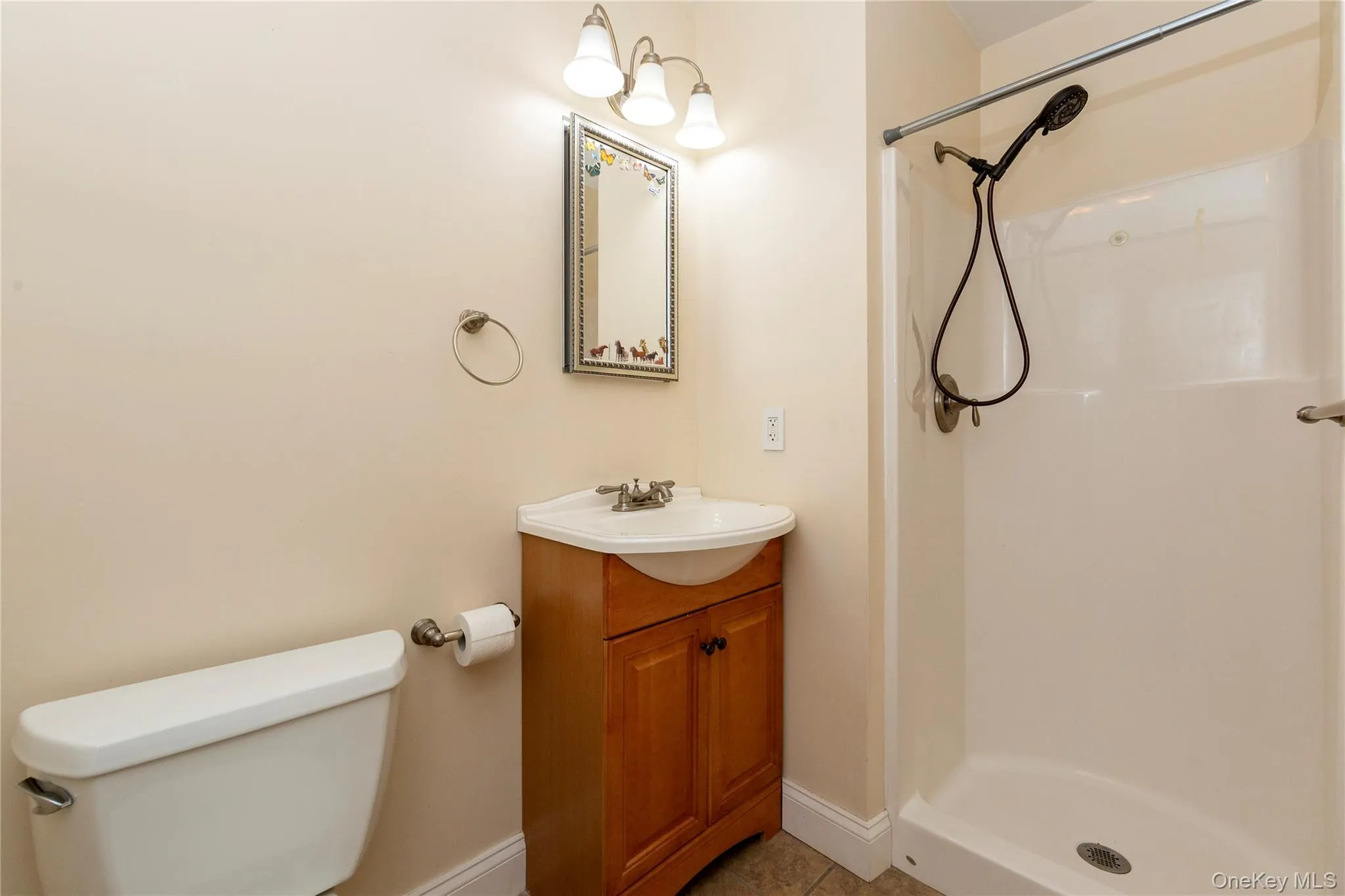 Full hall bathroom across from the study and next door to the third bedroom. Full hall bathroom across from the study and next door to the third bedroom.
