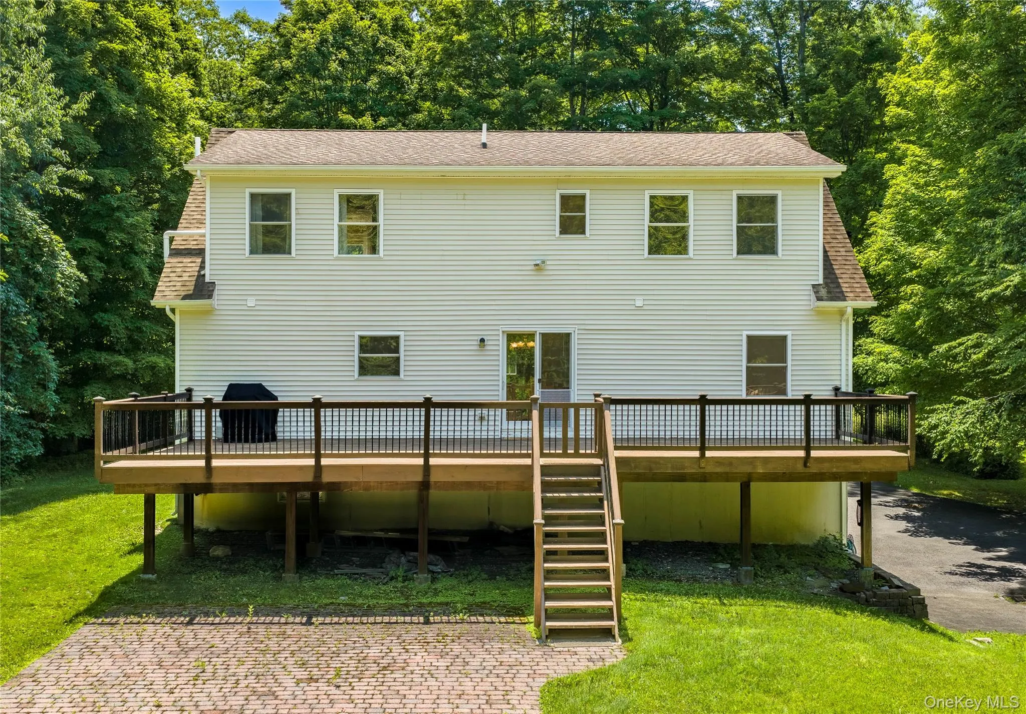 Outdoor living is equally impressive with a sprawling 604 SF back deck. Outdoor living is equally impressive with a sprawling 604 SF back deck.