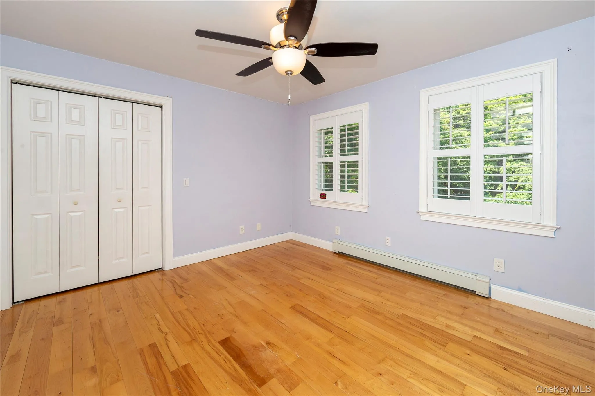 A third bedroom with double door closet. A third bedroom with double door closet.
