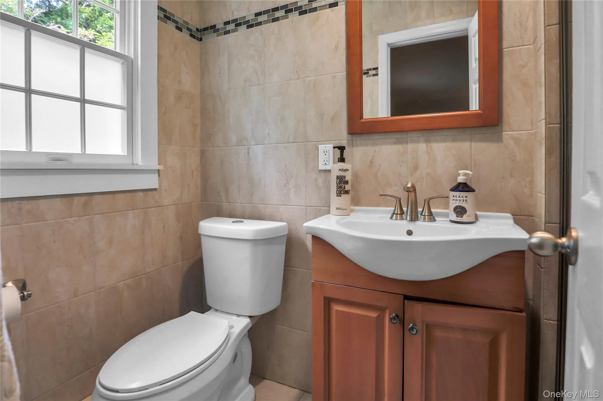 2 Salem Drive, Brookhaven, NY, 3 Bedrooms Bedrooms, 8 Rooms Rooms,2 BathroomsBathrooms,Residential,For Rent,Salem,0,1029873 2 Salem Drive, Brookhaven, NY, 3 Bedrooms Bedrooms, 8 Rooms Rooms,2 BathroomsBathrooms,Residential,For Rent,Salem,0,1029873