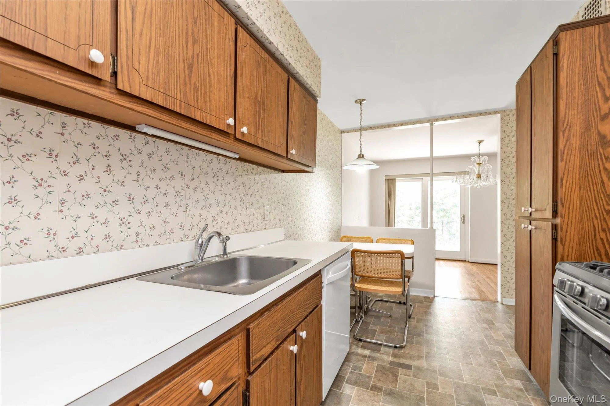 30 Barstow Road, North Hempstead, NY, 2 Bedrooms Bedrooms, 5 Rooms Rooms,2 BathroomsBathrooms,Residential,For Rent,Barstow,0,1029883 30 Barstow Road, North Hempstead, NY, 2 Bedrooms Bedrooms, 5 Rooms Rooms,2 BathroomsBathrooms,Residential,For Rent,Barstow,0,1029883