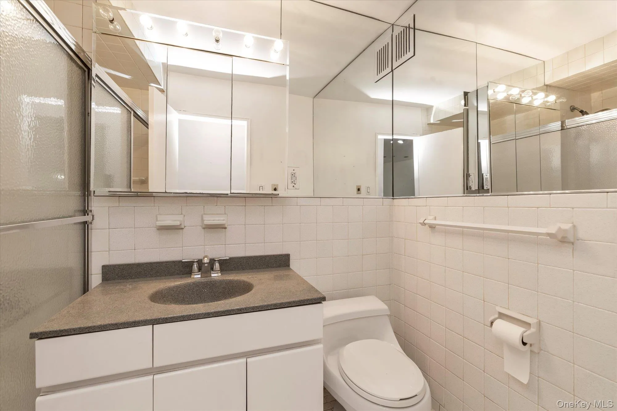 30 Barstow Road, North Hempstead, NY, 2 Bedrooms Bedrooms, 5 Rooms Rooms,2 BathroomsBathrooms,Residential,For Rent,Barstow,0,1029883 30 Barstow Road, North Hempstead, NY, 2 Bedrooms Bedrooms, 5 Rooms Rooms,2 BathroomsBathrooms,Residential,For Rent,Barstow,0,1029883