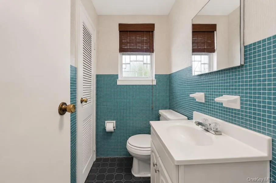 2508 64th Street, New York, NY, 4 Bedrooms Bedrooms, 8 Rooms Rooms,3 BathroomsBathrooms,Residential,For Rent,64th,0,1029885 2508 64th Street, New York, NY, 4 Bedrooms Bedrooms, 8 Rooms Rooms,3 BathroomsBathrooms,Residential,For Rent,64th,0,1029885