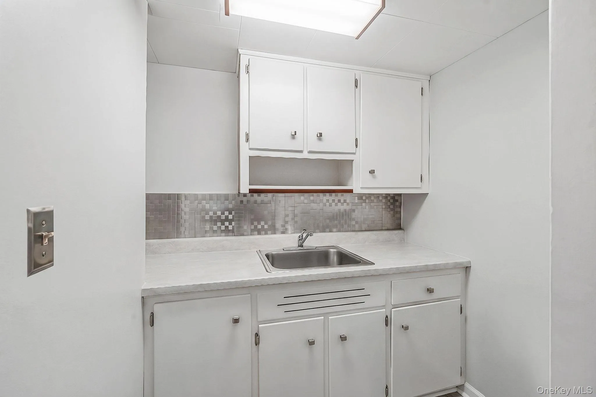 480 Fenimore Avenue, Babylon, NY, 4 Bedrooms Bedrooms, 11 Rooms Rooms,2 BathroomsBathrooms,Residential,For Rent,Fenimore,0,1029895 480 Fenimore Avenue, Babylon, NY, 4 Bedrooms Bedrooms, 11 Rooms Rooms,2 BathroomsBathrooms,Residential,For Rent,Fenimore,0,1029895