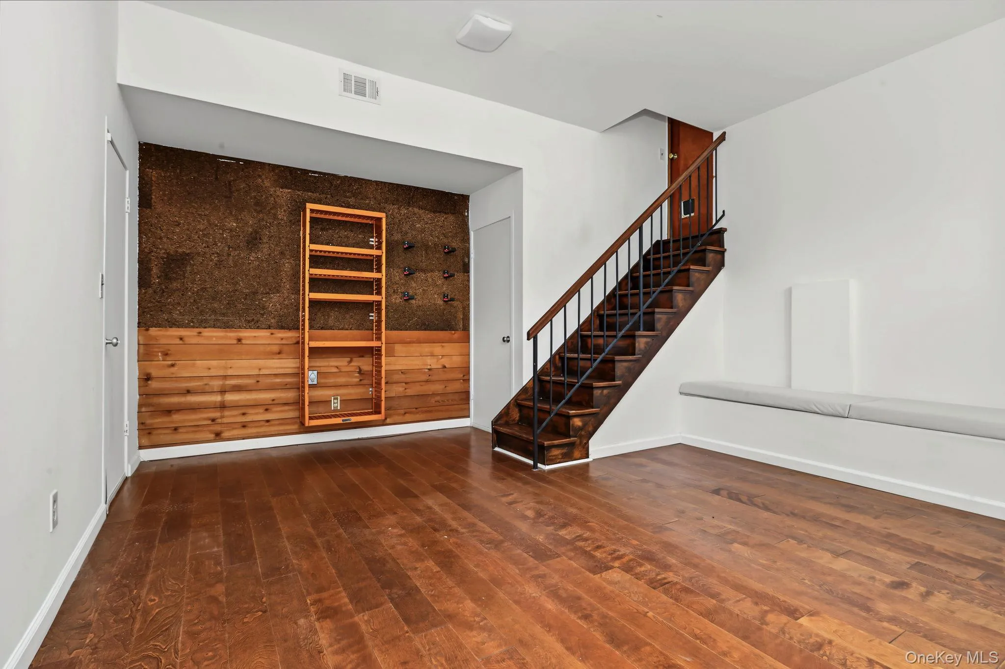 4 Leatherstocking Lane, Mamaroneck, NY, 3 Bedrooms Bedrooms, 7 Rooms Rooms,2 BathroomsBathrooms,Residential,For Rent,Leatherstocking,0,1029901 4 Leatherstocking Lane, Mamaroneck, NY, 3 Bedrooms Bedrooms, 7 Rooms Rooms,2 BathroomsBathrooms,Residential,For Rent,Leatherstocking,0,1029901
