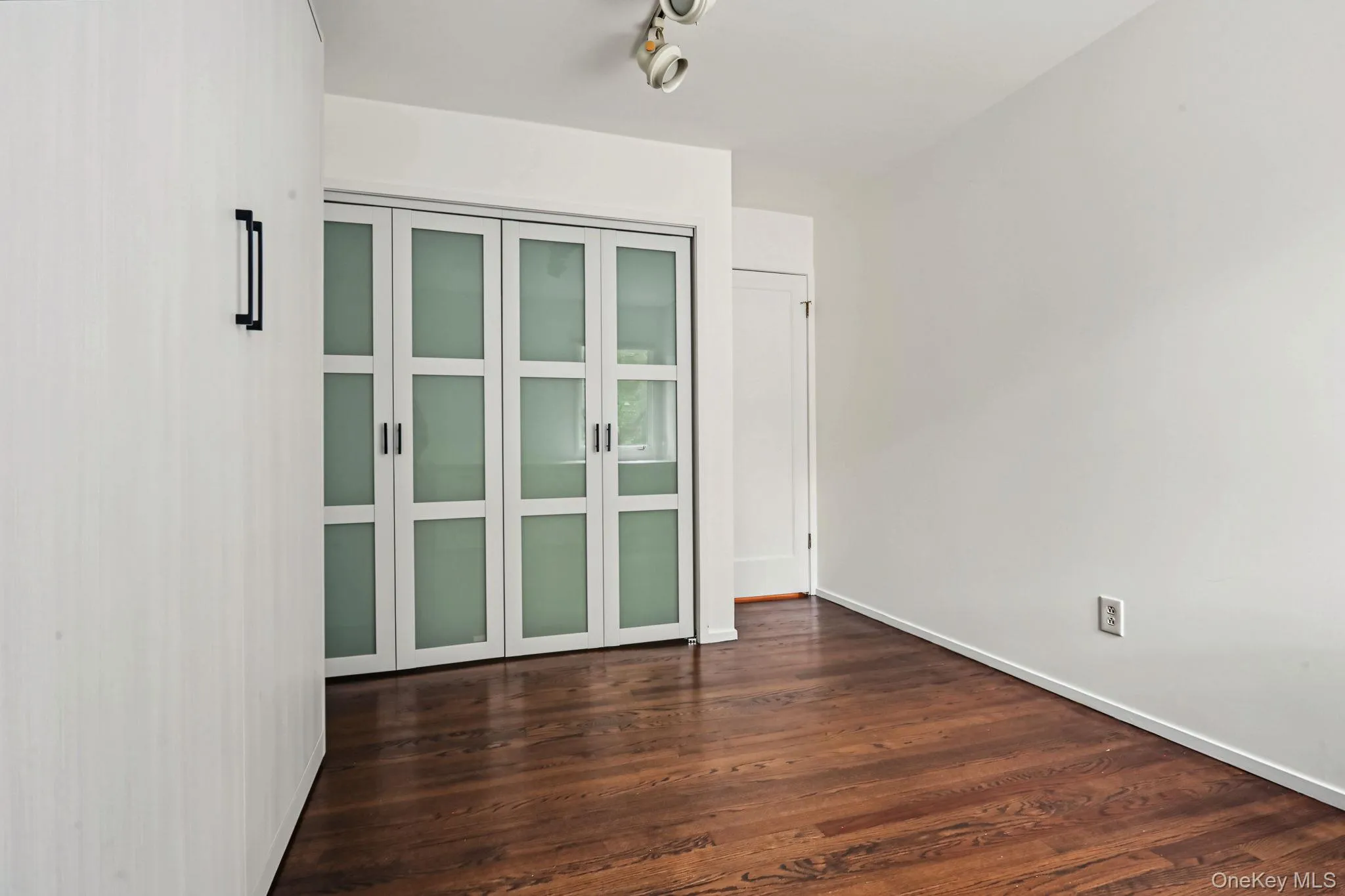 4 Leatherstocking Lane, Mamaroneck, NY, 3 Bedrooms Bedrooms, 7 Rooms Rooms,2 BathroomsBathrooms,Residential,For Rent,Leatherstocking,0,1029901 4 Leatherstocking Lane, Mamaroneck, NY, 3 Bedrooms Bedrooms, 7 Rooms Rooms,2 BathroomsBathrooms,Residential,For Rent,Leatherstocking,0,1029901