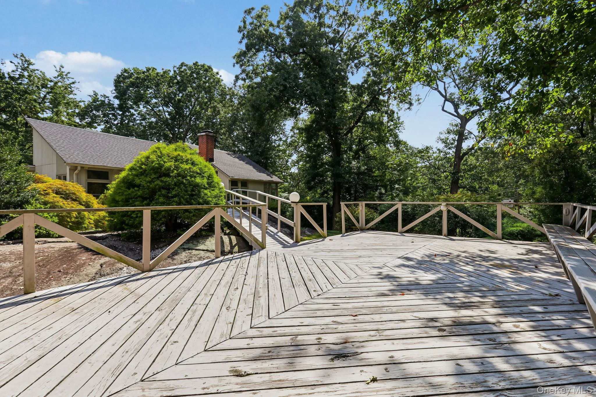 Large deck. Large deck.