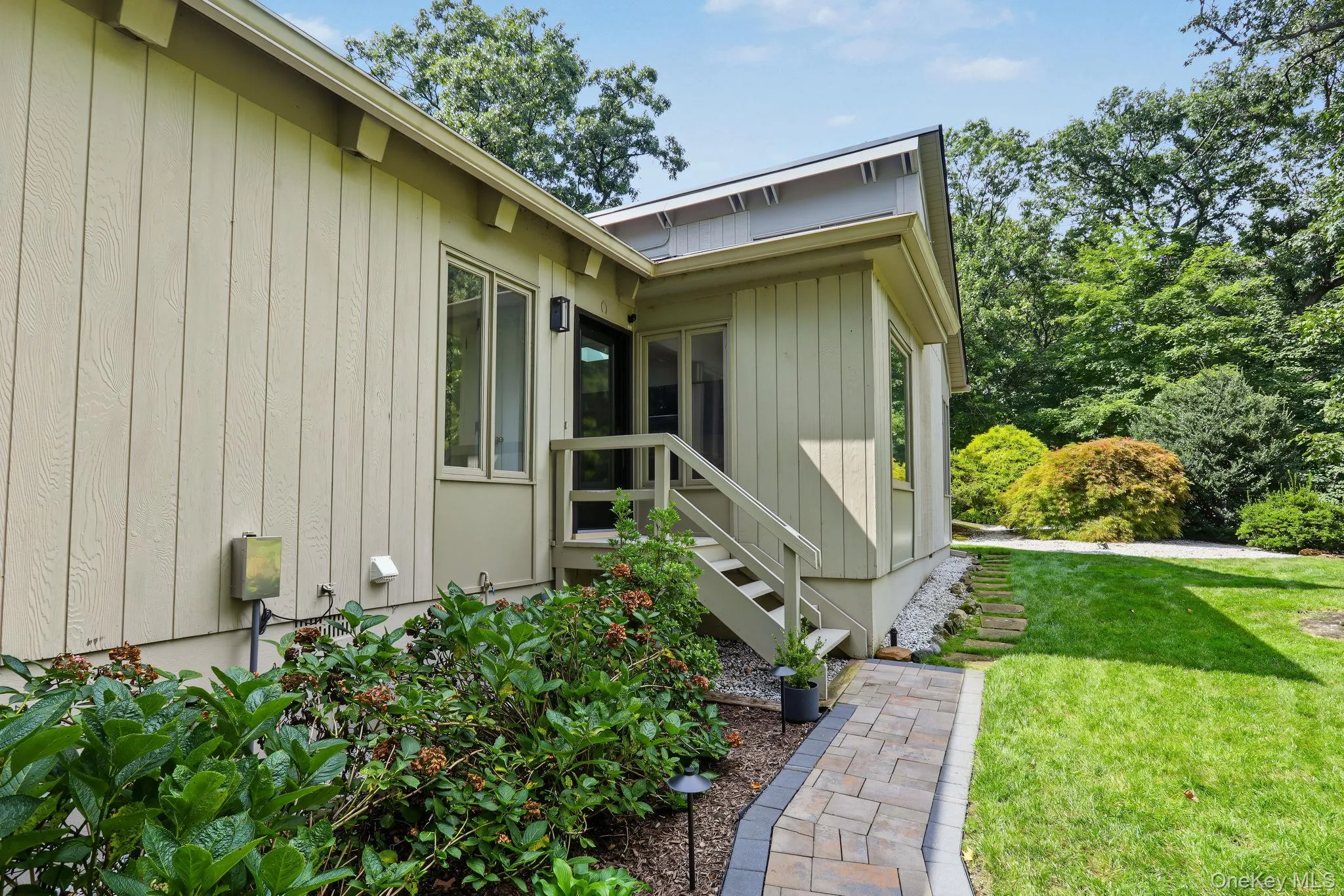 Side entry. Side entry.