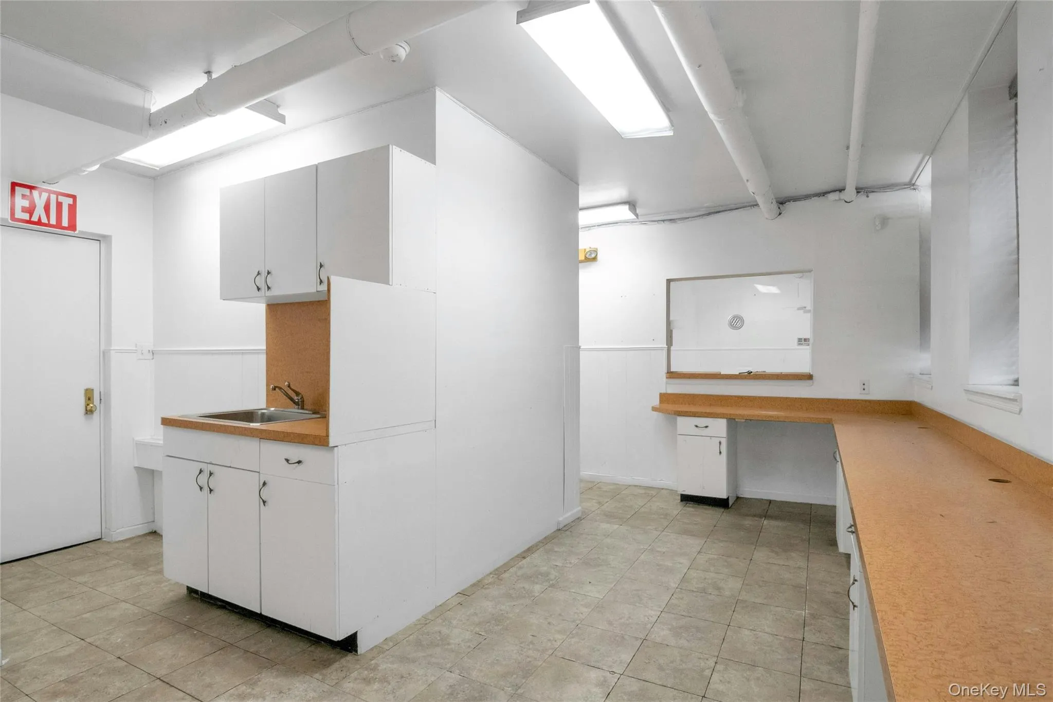 2400 Davidson Avenue, New York, NY, ,Commercial Lease,For Rent,Davidson,0,1029902 2400 Davidson Avenue, New York, NY, ,Commercial Lease,For Rent,Davidson,0,1029902