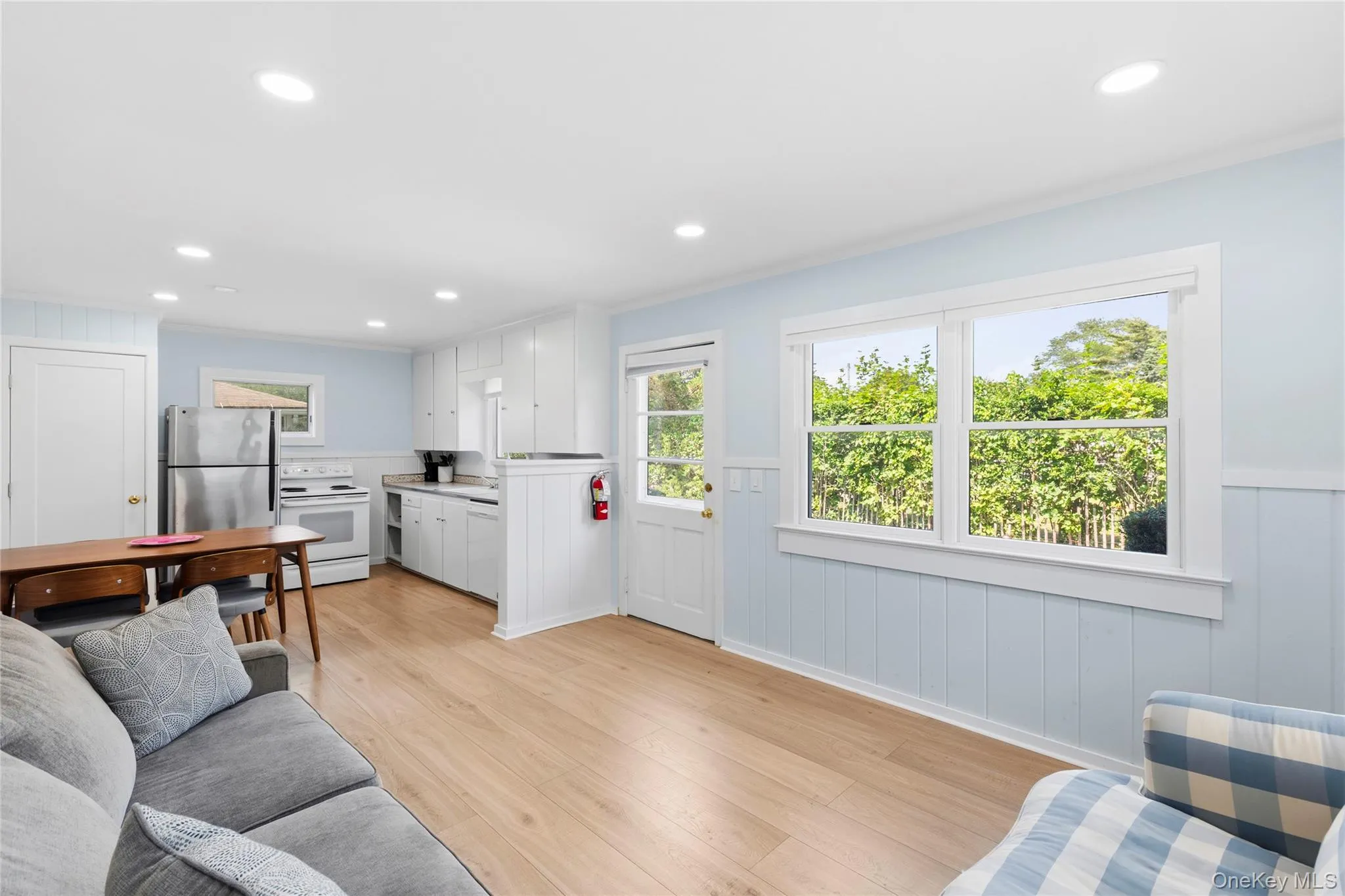 18 Smith Lane, Riverhead, NY, 13 Bedrooms Bedrooms, 13 Rooms Rooms,6 BathroomsBathrooms,Residential,For Rent,Smith,0,1029909 18 Smith Lane, Riverhead, NY, 13 Bedrooms Bedrooms, 13 Rooms Rooms,6 BathroomsBathrooms,Residential,For Rent,Smith,0,1029909
