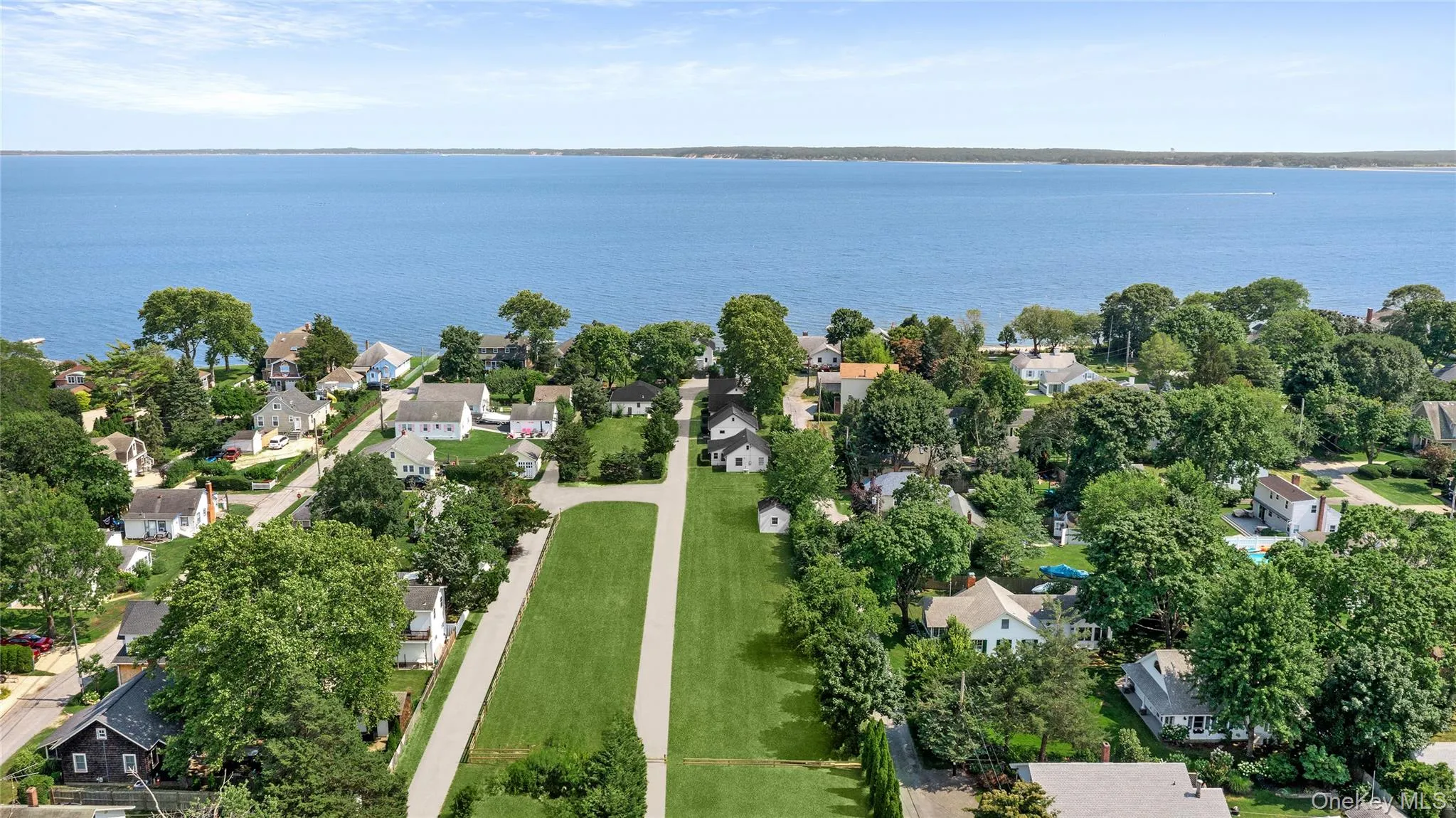18 Smith Lane, Riverhead, NY, 13 Bedrooms Bedrooms, 13 Rooms Rooms,6 BathroomsBathrooms,Residential,For Rent,Smith,0,1029909 18 Smith Lane, Riverhead, NY, 13 Bedrooms Bedrooms, 13 Rooms Rooms,6 BathroomsBathrooms,Residential,For Rent,Smith,0,1029909
