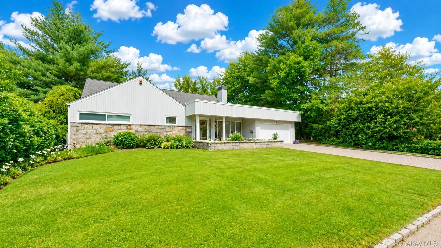 9 Arbor Road, North Hempstead, NY, 5 Bedrooms Bedrooms, 9 Rooms Rooms,3 BathroomsBathrooms,Residential,For Rent,Arbor,0,1029913 9 Arbor Road, North Hempstead, NY, 5 Bedrooms Bedrooms, 9 Rooms Rooms,3 BathroomsBathrooms,Residential,For Rent,Arbor,0,1029913