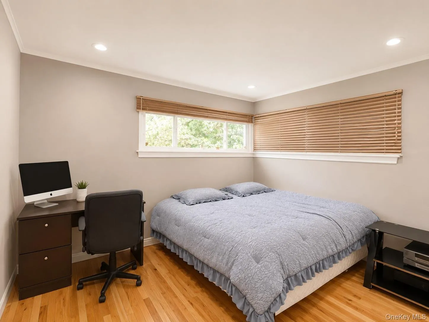 9 Arbor Road, North Hempstead, NY, 5 Bedrooms Bedrooms, 9 Rooms Rooms,3 BathroomsBathrooms,Residential,For Rent,Arbor,0,1029913 9 Arbor Road, North Hempstead, NY, 5 Bedrooms Bedrooms, 9 Rooms Rooms,3 BathroomsBathrooms,Residential,For Rent,Arbor,0,1029913
