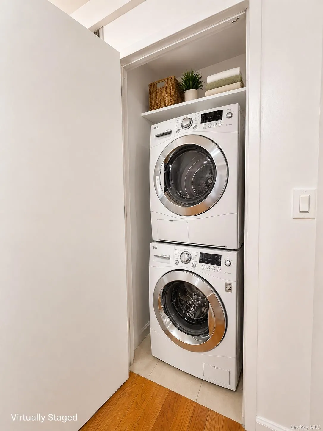 140-75 Ash Avenue, New York, NY, 2 Bedrooms Bedrooms, 4 Rooms Rooms,1 BathroomBathrooms,Residential,For Rent,Ash,0,1029915 140-75 Ash Avenue, New York, NY, 2 Bedrooms Bedrooms, 4 Rooms Rooms,1 BathroomBathrooms,Residential,For Rent,Ash,0,1029915