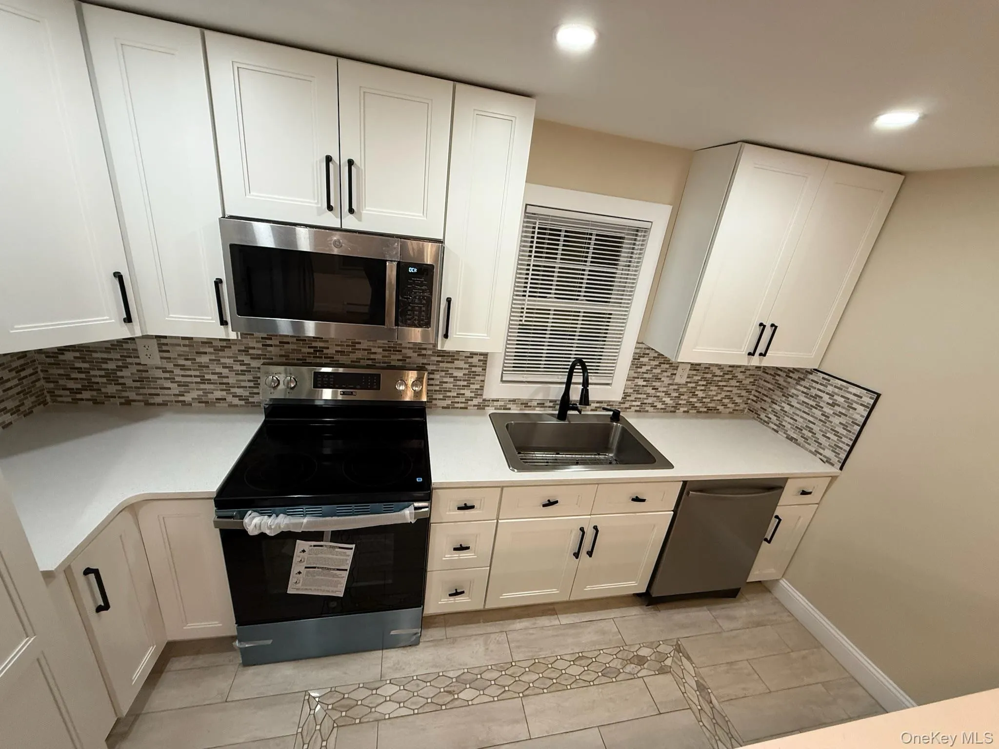66 Elm Street, Hempstead, NY, 2 Bedrooms Bedrooms, 5 Rooms Rooms,1 BathroomBathrooms,Residential Lease,For Rent,Elm,0,1029929 66 Elm Street, Hempstead, NY, 2 Bedrooms Bedrooms, 5 Rooms Rooms,1 BathroomBathrooms,Residential Lease,For Rent,Elm,0,1029929